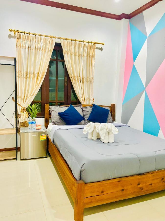 แกรนด์ เฮ้าส์ Hotel เกาะลันตา ภายนอก รูปภาพ