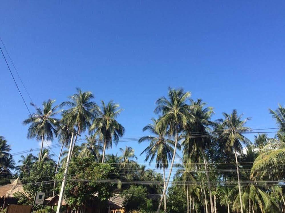 แกรนด์ เฮ้าส์ Hotel เกาะลันตา ภายนอก รูปภาพ