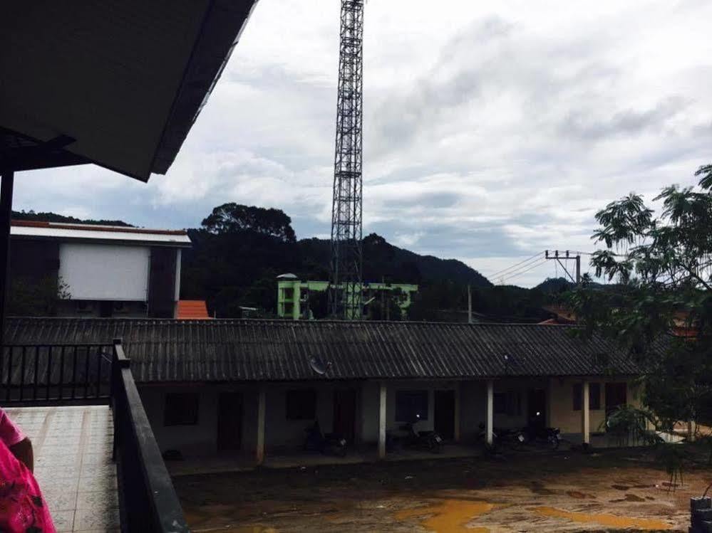 แกรนด์ เฮ้าส์ Hotel เกาะลันตา ภายนอก รูปภาพ